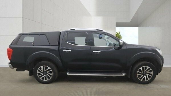 Nissan Navara 2.3 Dci Tekna Pickup Double Cab Black #5