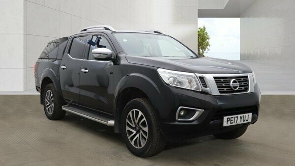 Nissan Navara 2.3 Dci Tekna Pickup Double Cab Black