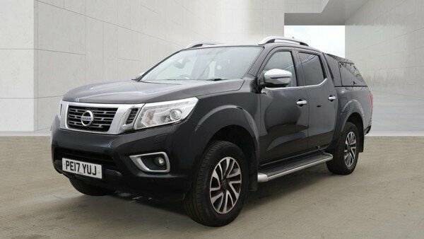 Nissan Navara 2.3 Dci Tekna Pickup Double Cab Black #2