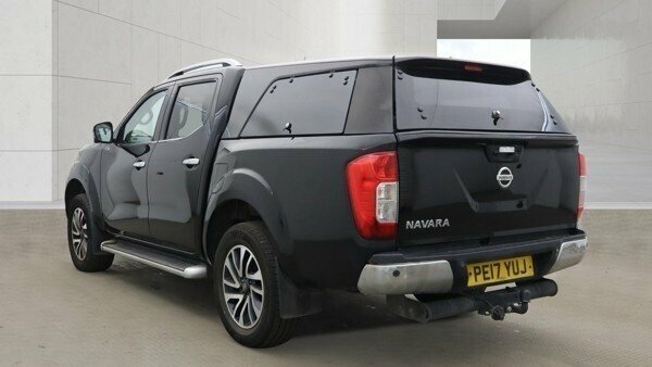 Nissan Navara 2.3 Dci Tekna Pickup Double Cab Black #3