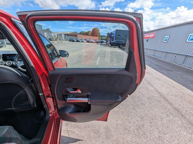 Mercedes-Benz B Class B200d Sport Executive Red #17