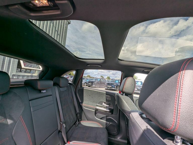 Mercedes-Benz B Class B200d Sport Executive Red #8