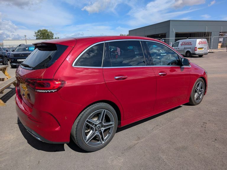 Mercedes-Benz B Class B200d Sport Executive Red #32