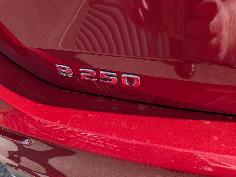 Mercedes-Benz B Class B200d Sport Executive Red #30