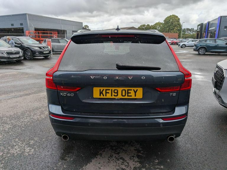 Volvo XC60 2.0 T5 Momentum Pro Euro 6 Ss Blue #6
