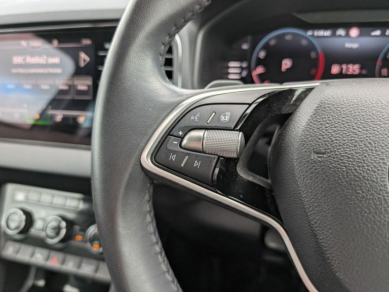 Skoda Karoq 1.5 Tsi Se L Dsg Black #10