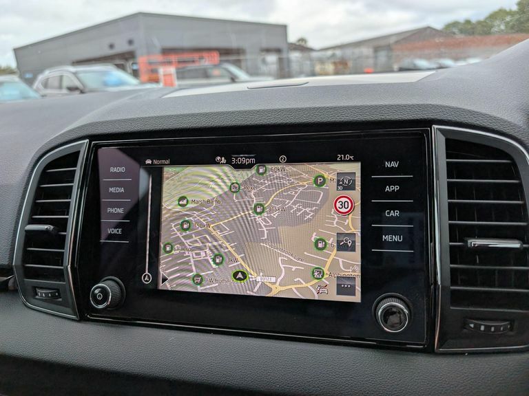 Skoda Karoq 1.5 Tsi Se L Dsg Black #22