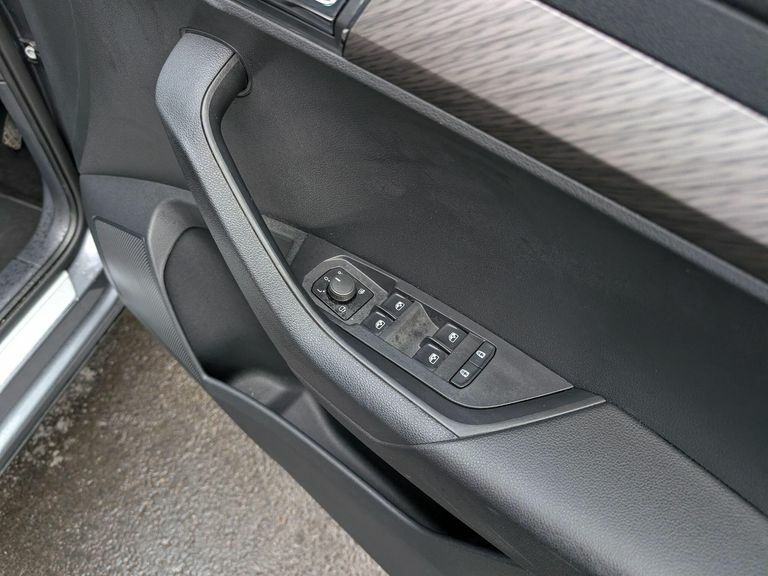 Skoda Karoq 1.5 Tsi Se L Dsg Black #18
