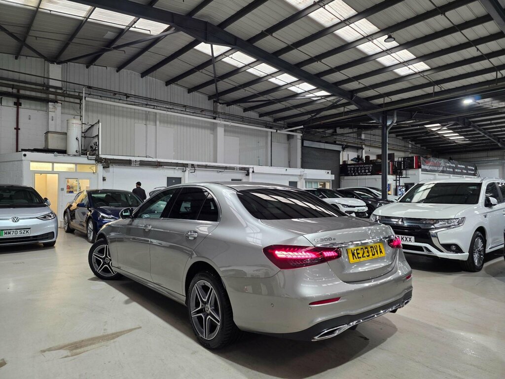 Mercedes-Benz E Class E320 White #29