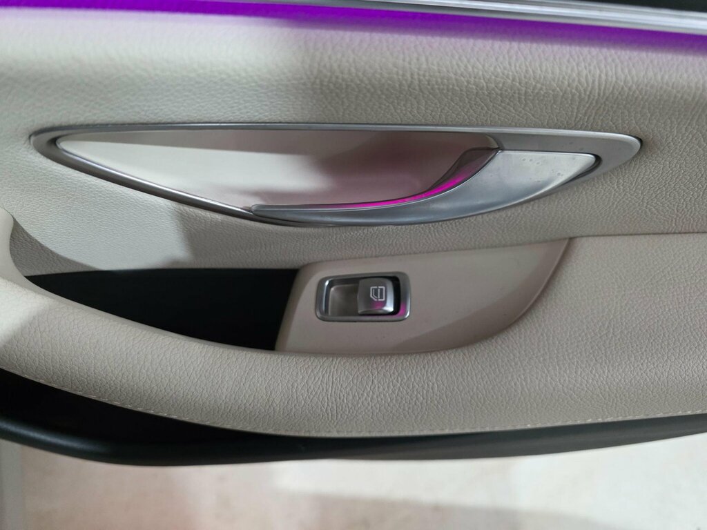 Mercedes-Benz E Class E320 White #22