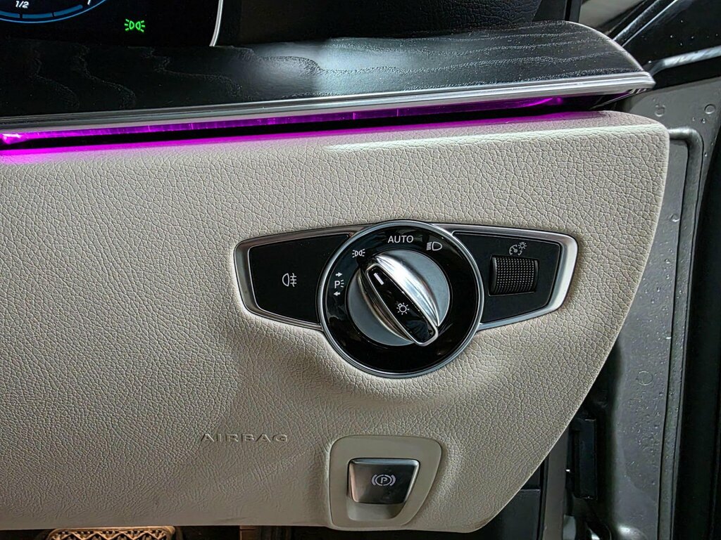 Mercedes-Benz E Class E320 White #15