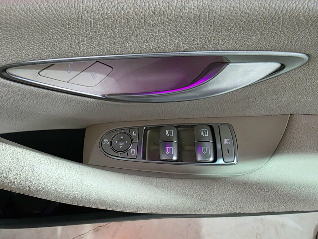 Mercedes-Benz E Class E320 White #12
