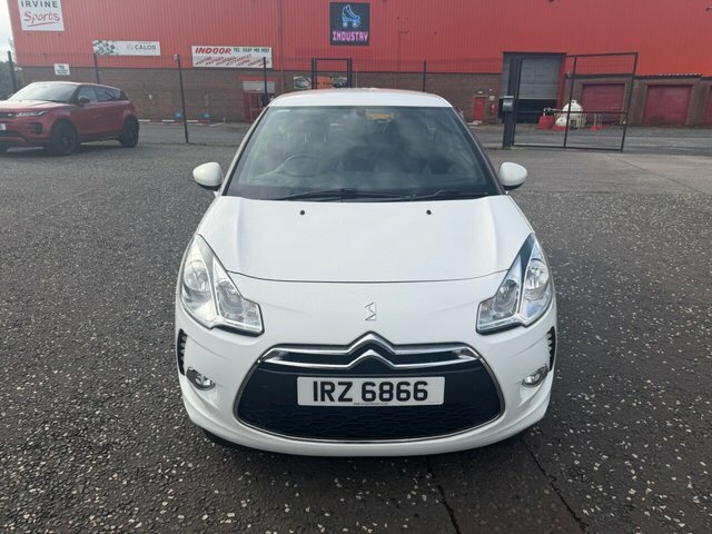 Citroen DS3 1.2 Puretech Dsign Plus Hatchback Manua White #2
