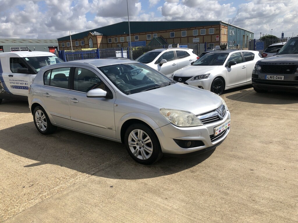 Vauxhall Astra 1.8I Sport Twin Top Beige #1