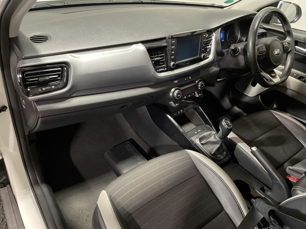 Kia Stonic 3 Isg LD19FXZ White #3
