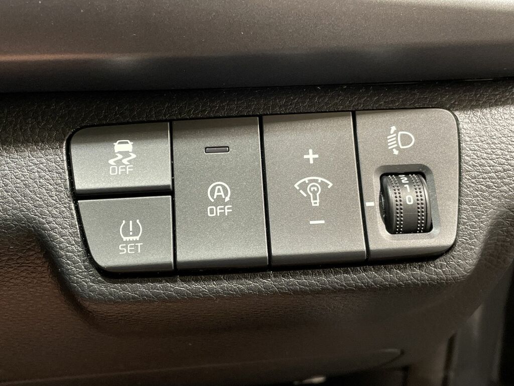 Kia RIO 1.2 Dpi 2 White #38