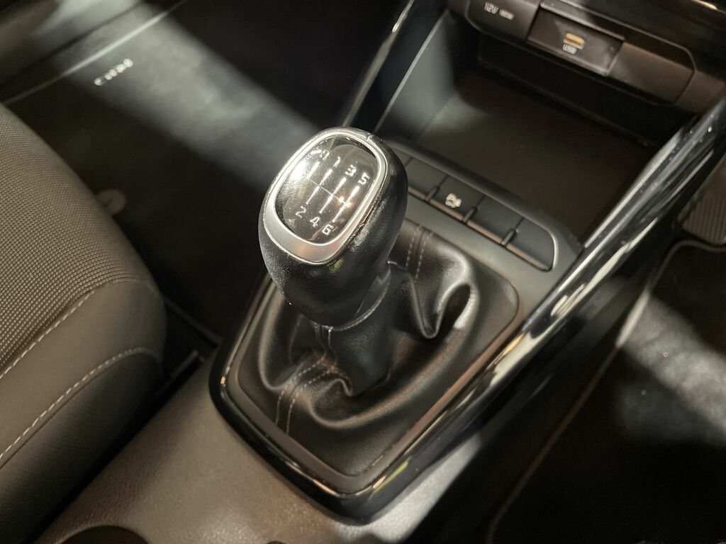 Kia RIO 1.2 Dpi 2 White #31