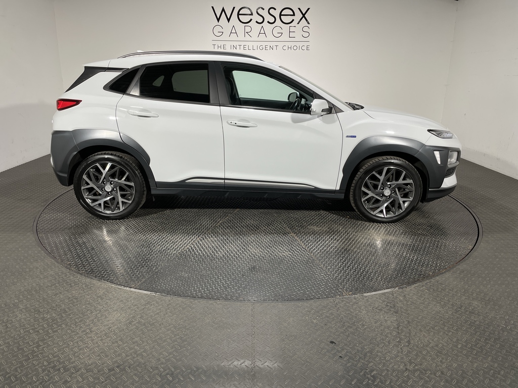 Hyundai Kona 1.6 Gdi Hybrid Premium Se Dct White #2