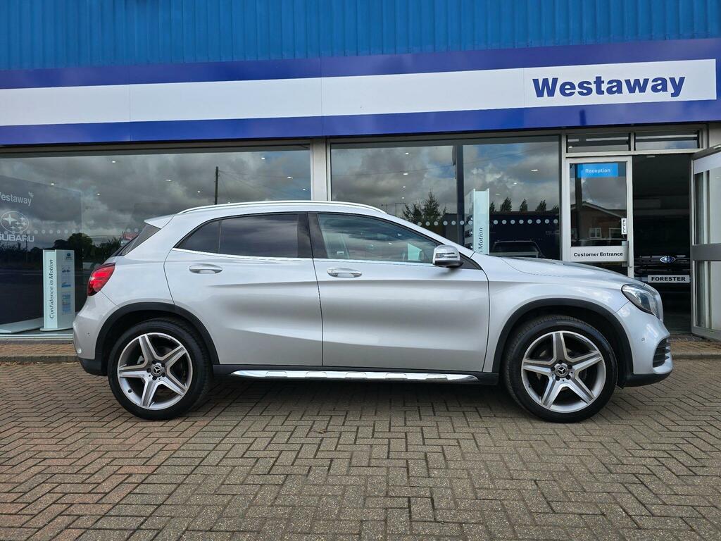 Mercedes-Benz GLA Class Gla 200D Amg Line Premium Plus Silver #4