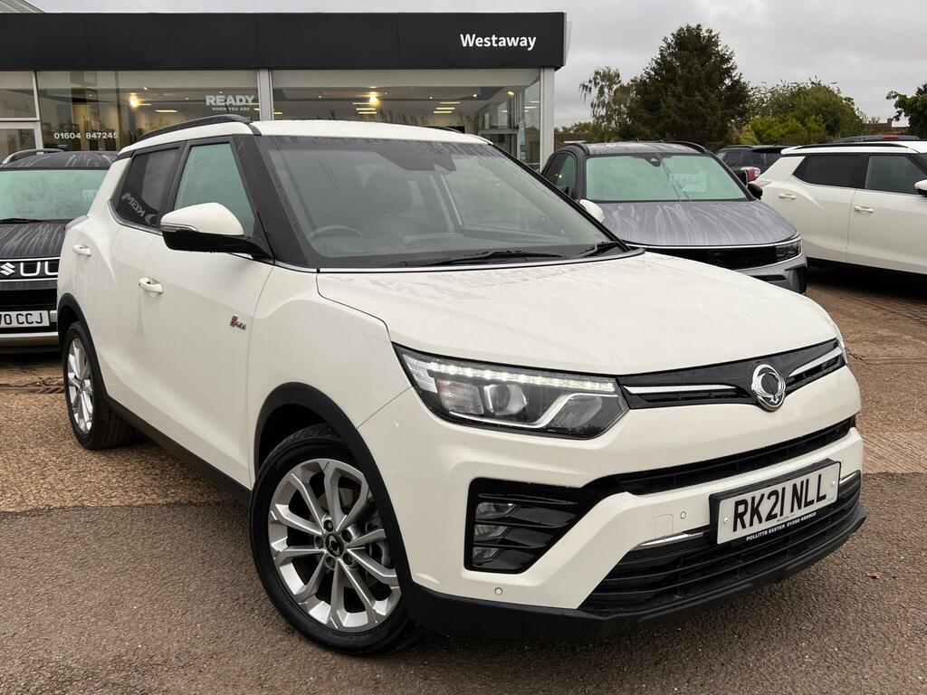 SsangYong Tivoli 1.5P Ultimate White