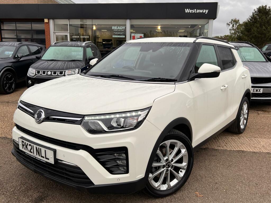 SsangYong Tivoli 1.5P Ultimate White #6
