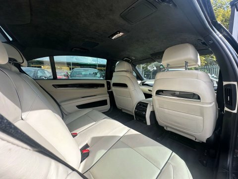 BMW 7 Series Automatic Black #18