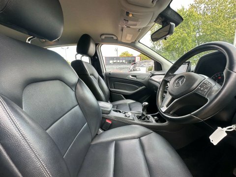 Mercedes-Benz B Class Hatchback Blue #13