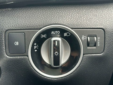 Mercedes-Benz B Class Hatchback Blue #25