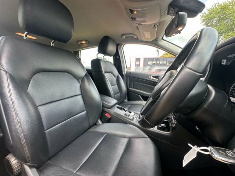 Mercedes-Benz B Class Hatchback Blue #14