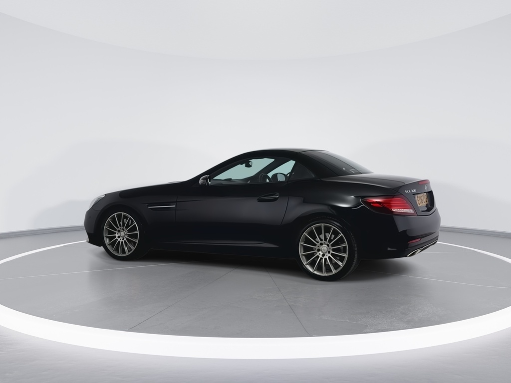 Mercedes-Benz SLC Slc 300 Amg Line 9G-tronic Black #4