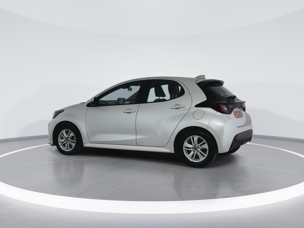Mazda 2 Se-l White #7