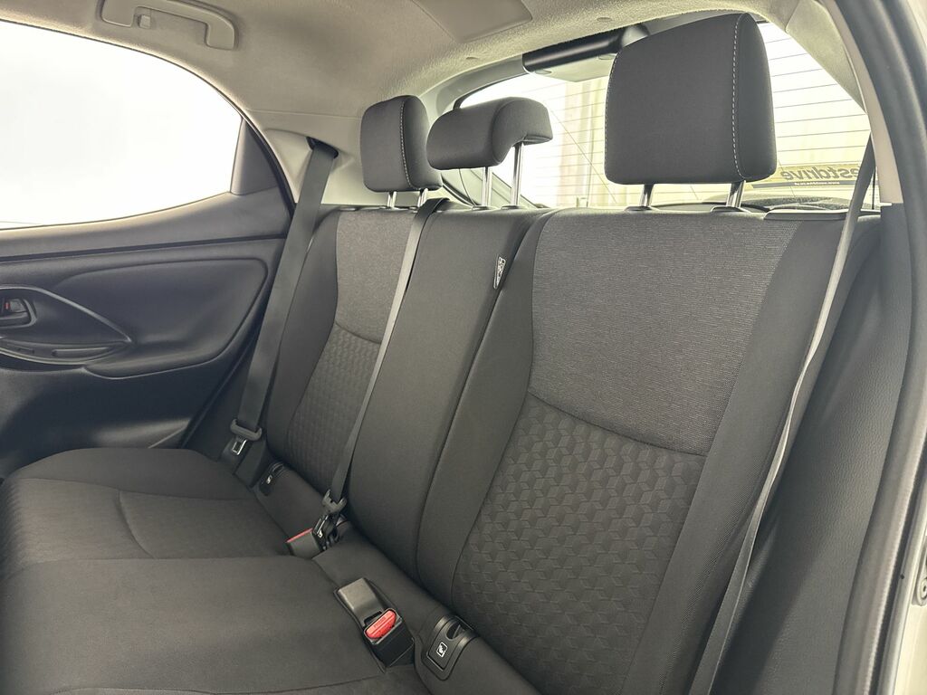 Mazda 2 Se-l White #15