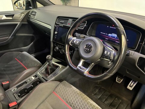 Volkswagen Golf 2.0 Tsi Gti WU18GPE Black #2