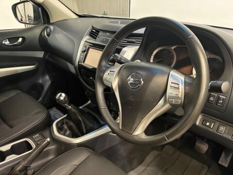 Nissan Navara 2.3 Dci Tekna Silver #3