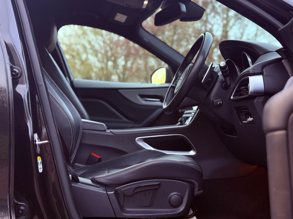 Jaguar F-Pace V6 S Awd Black #33