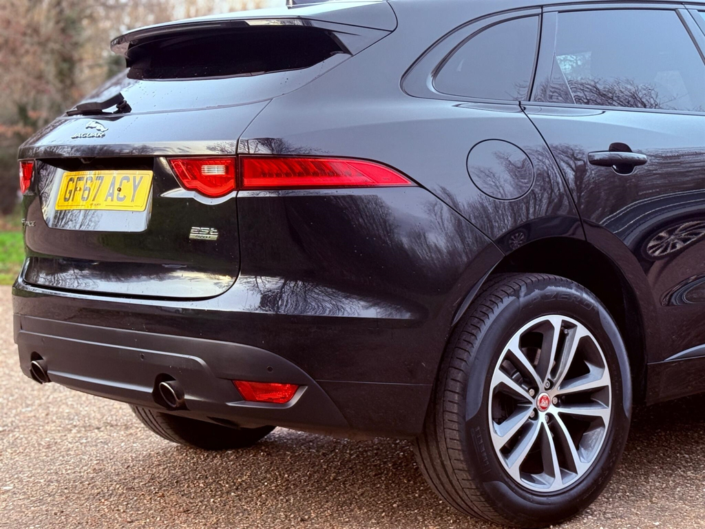 Jaguar F-Pace V6 S Awd Black #27