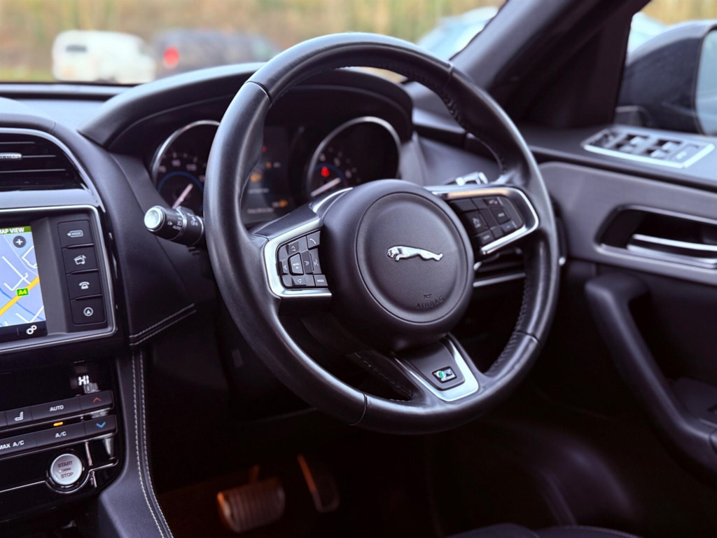 Jaguar F-Pace V6 S Awd Black #13