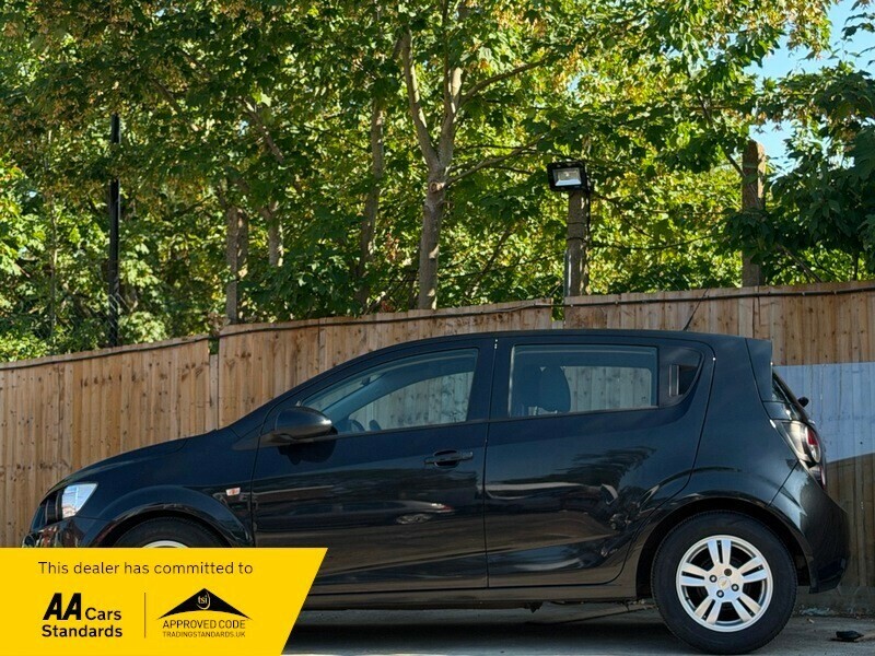 Chevrolet Aveo Lt Black #6