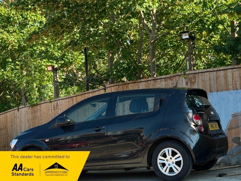 Chevrolet Aveo Lt Black #5