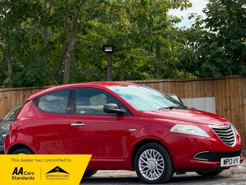 Chrysler Ypsilon Se Red #2
