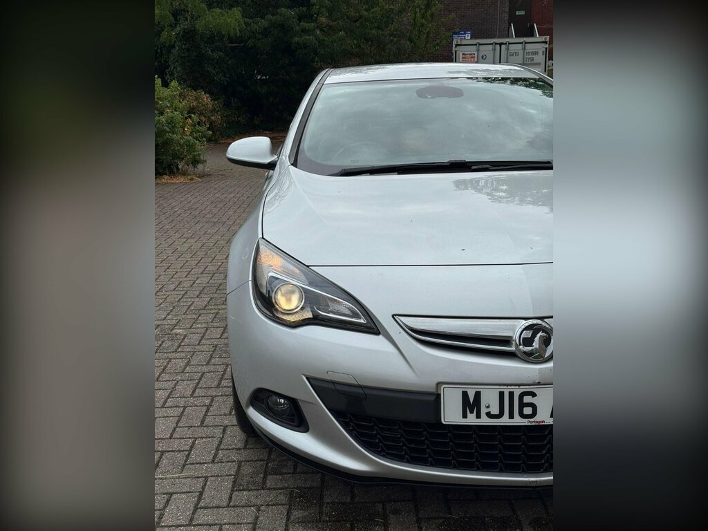Vauxhall Astra Hatchback Black #9
