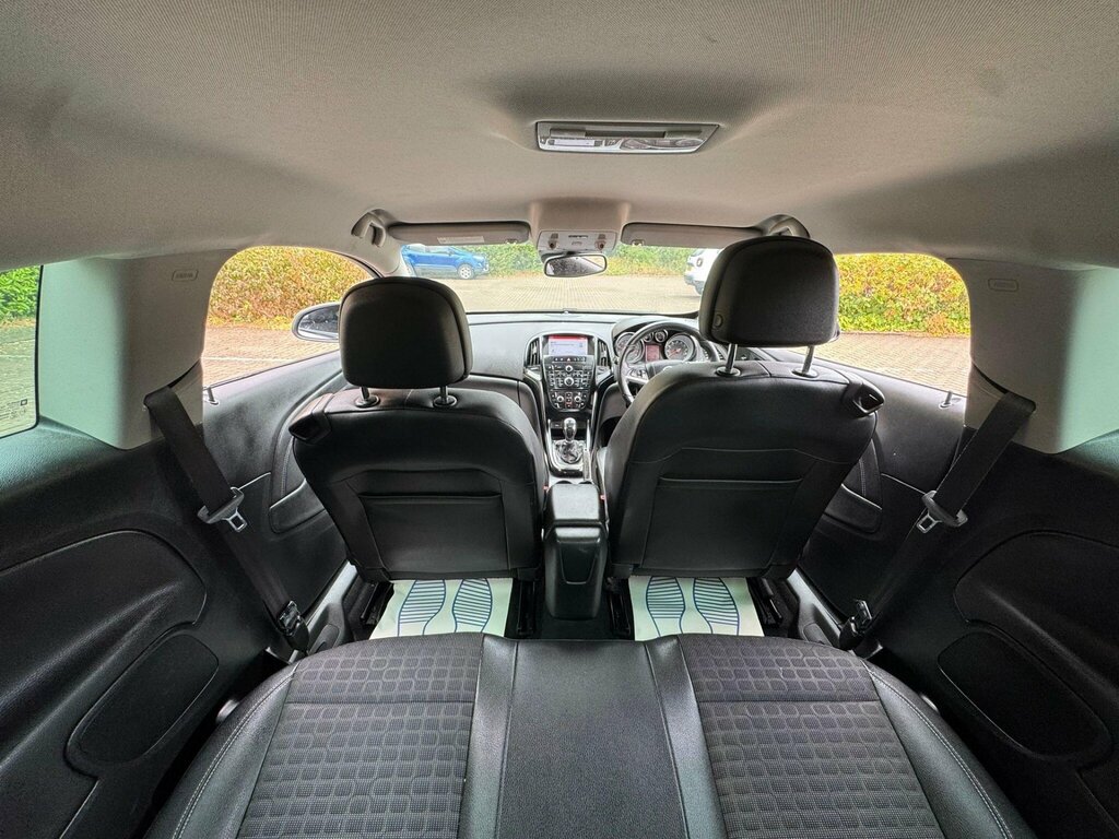 Vauxhall Astra Hatchback Black #25
