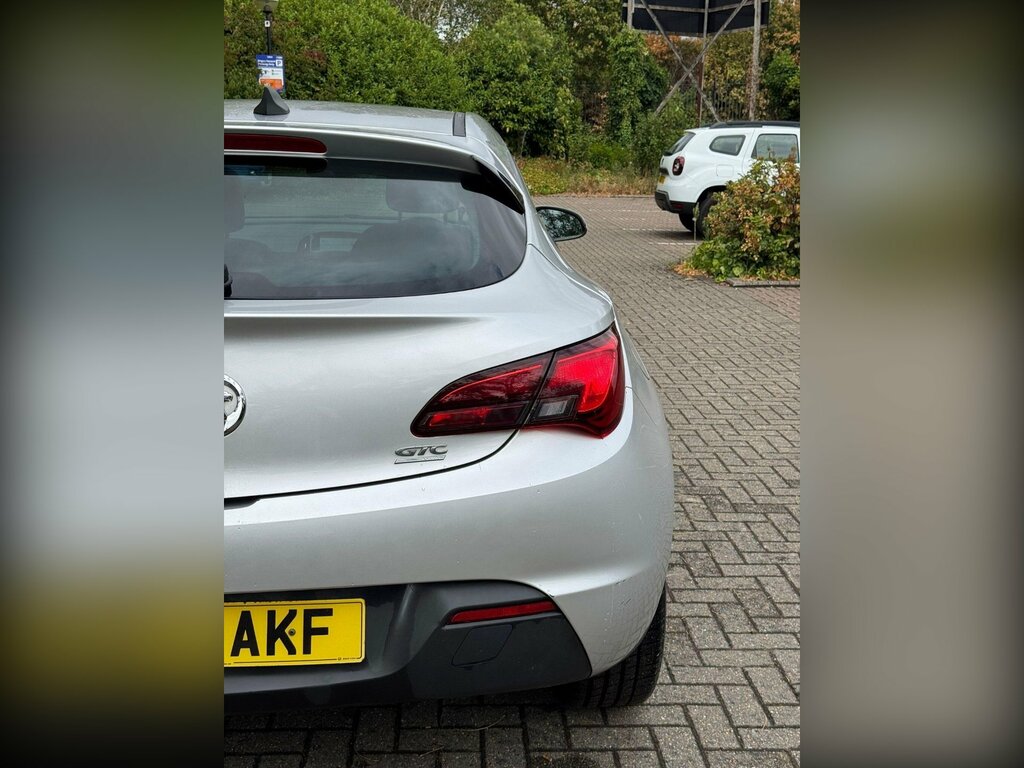 Vauxhall Astra Hatchback Black #12