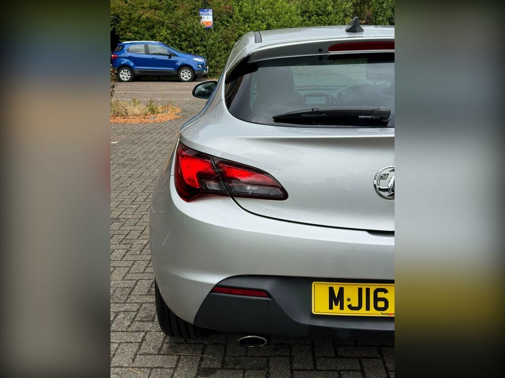 Vauxhall Astra Hatchback Black #11