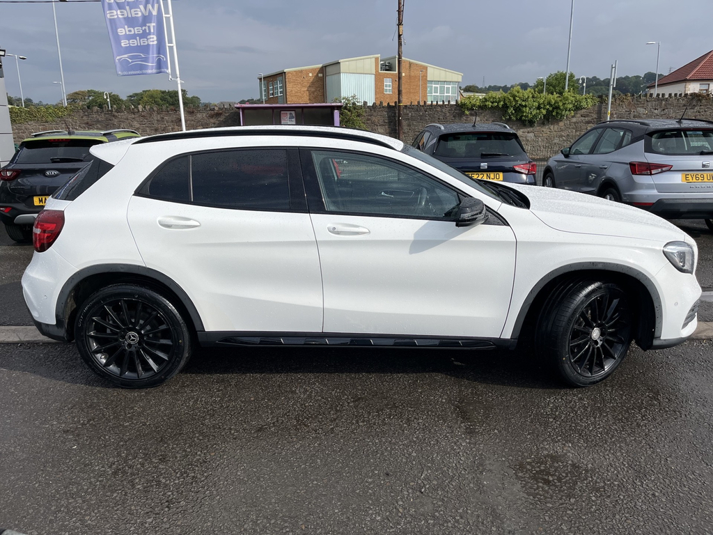 Mercedes-Benz 200 Gla D 4Matic Amg Line Premium AX68NZY #2