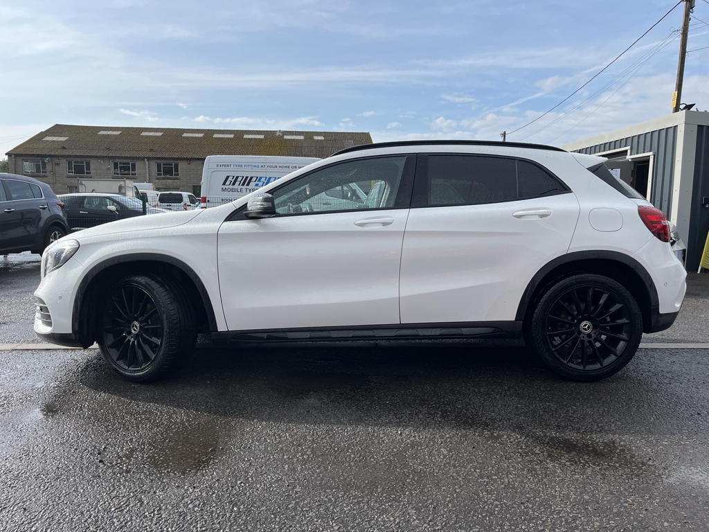 Mercedes-Benz 200 Gla D 4Matic Amg Line Premium AX68NZY #5