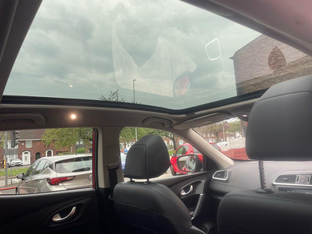 Renault Kadjar S Edition Red #2