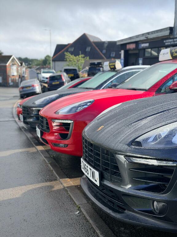 Porsche Macan Suv Black #13