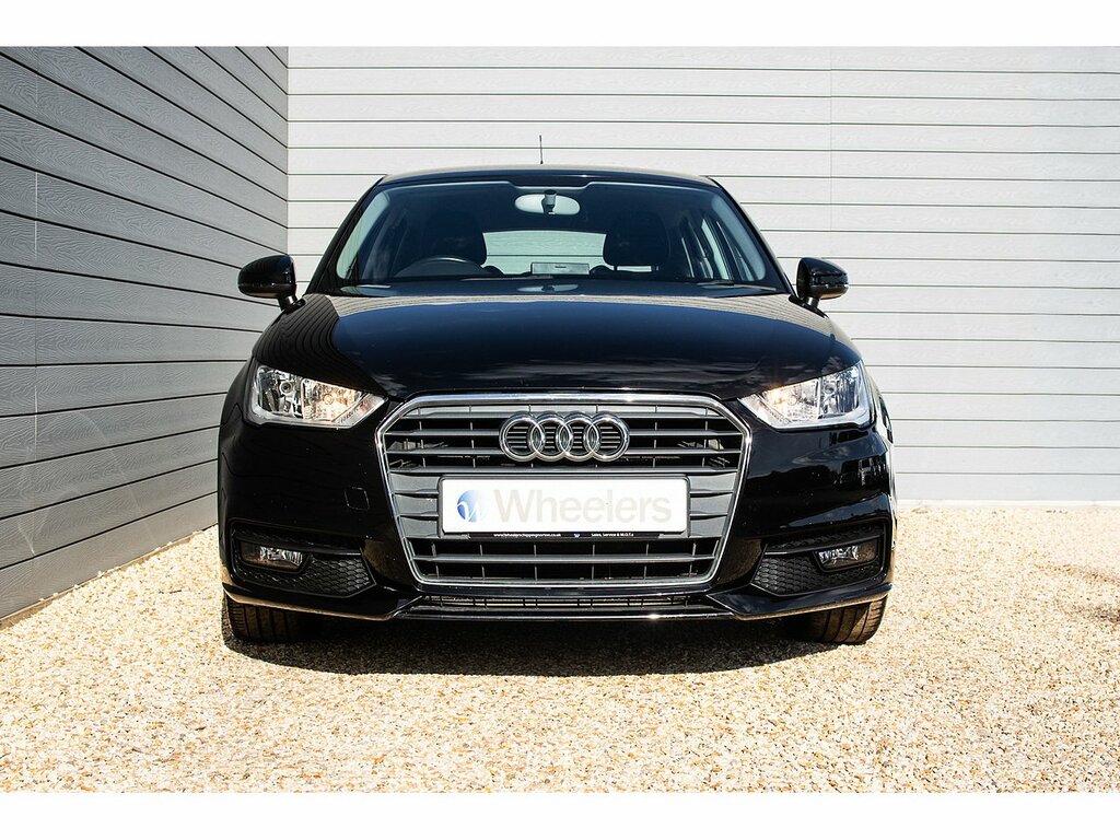 Audi A1 Tfsi Sport EO18NZH Black #4