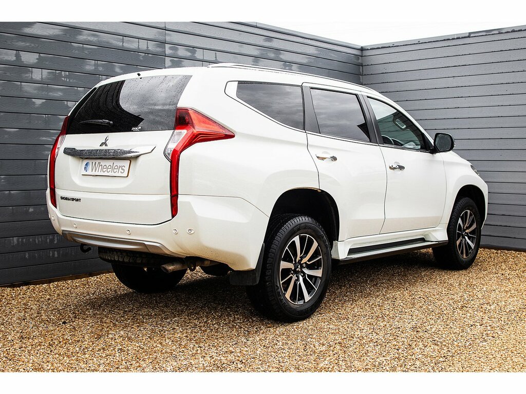 Mitsubishi Shogun Sport D 4 White #3